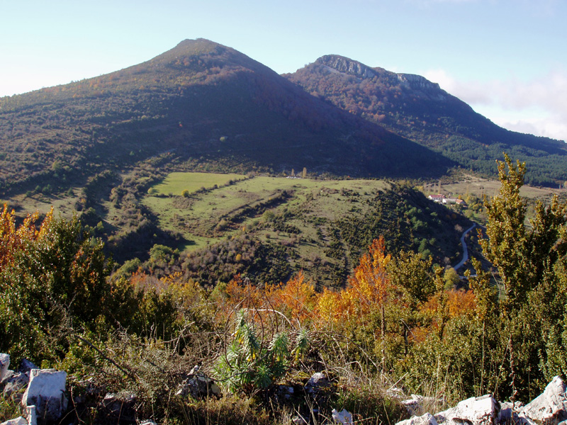 Elke eta Pausaran ekialdetik, Biskatxongo gailurretik