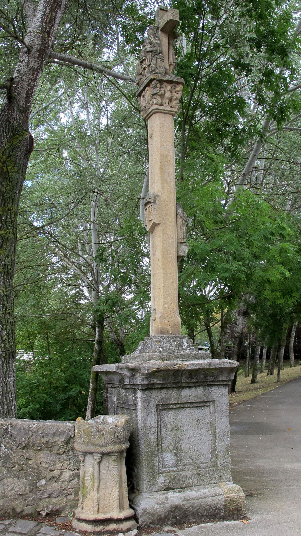 Magdalena 1 gurutzea, Iruñea