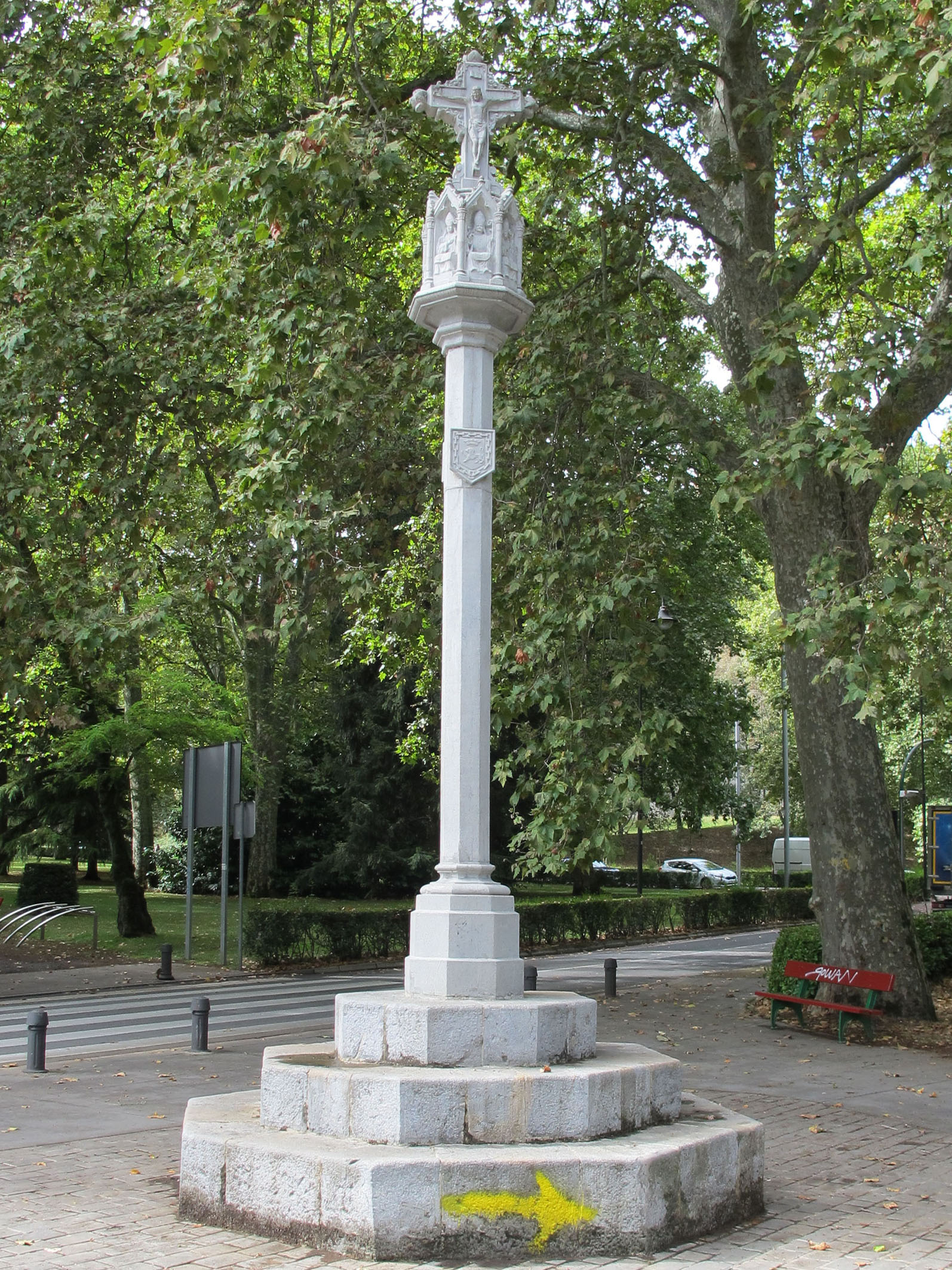 Magdalena 2 gurutzea, Iruñea