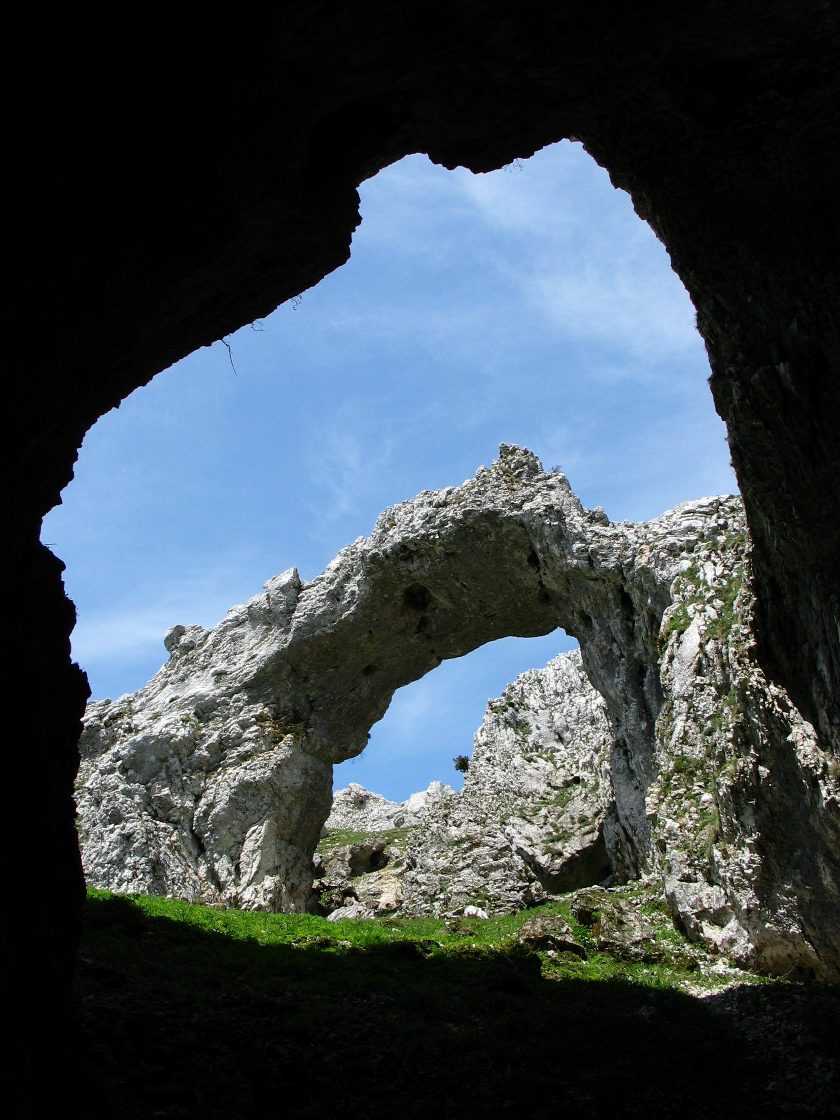 Leizearen barru aldetik ateratako argazkia
