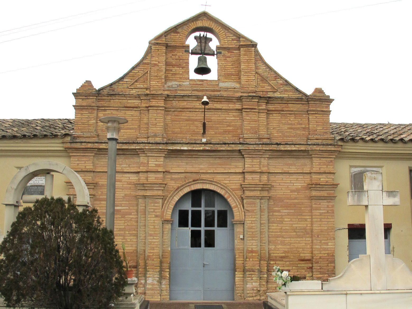 Ermita hilerrian, Tutera
