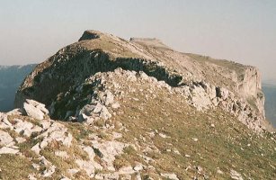 Ekialdeko muturretik ikusita