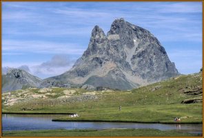 Anayeten ibonetatik, Midi d?Ossua zoragarria ikusten da