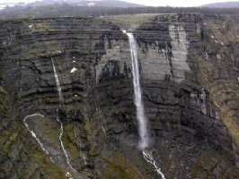 El Salto del Nervion en primavera