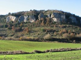 Las Gobas izeneko zulaketak gordetzen dituzten haitzak
