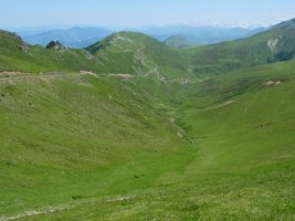 Iparraldeko isurialdean bere oinean zabaltzen den bailara