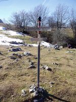 Norabide ezberdinak adierazten dituen seinalea Elorrola lepoan