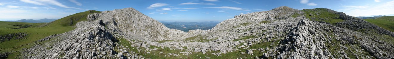 Ekialdeko lepotik ateratako panoramika