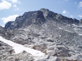 Ipar-mendebaldetik ikusita