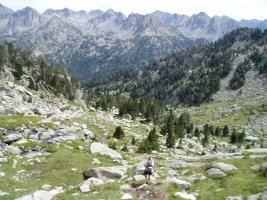 Contraix lepotik Estany Llong aterpera jaisten den bidea