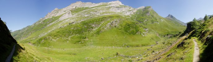 Valentin bailara eta Pic de la Latte de Bazen