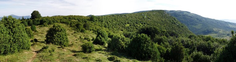 Jaun Done Jakueren gainaldea eta gailurra, atzean Corona-Errazu