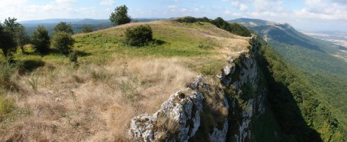 Bigate aldetik Mra begira