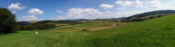 Mezkiritzeko mendatearen inguruko zelaiak