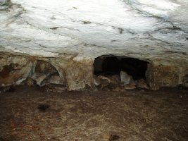 Ekaitzatik hurbil, Urbasako "Haitzuloak"