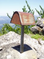 Atxuriko txartelontzia