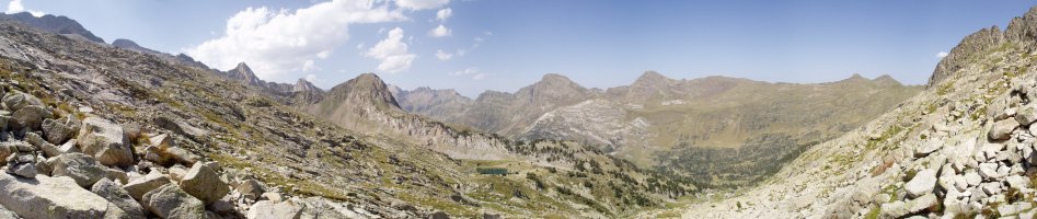 La Renclusa eta Portillón Superior arteko bidetik ikuspegi zabala