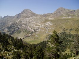 Salbaguardia eta La Mina hegoaldetik ikusita