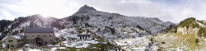 La Renclusako aterpea eta izen bereko tontorra