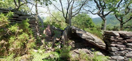 Otaltzu 1, Bertizko murruan sartuta