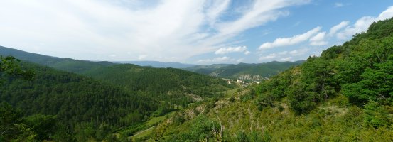 Izitze herria eta Huertasko sakana Sasariko bidetik