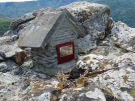 Irugain Haitzeko txartelontzi berria