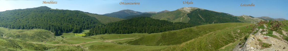 Panorama zabala Saiarriko gailurretik