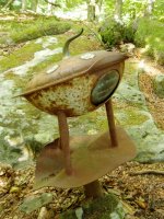 Ekialdeko tontorreko txartelontzia