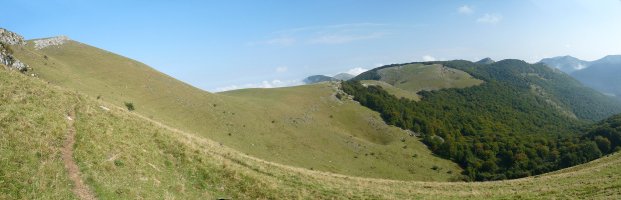 Hauskoako gailurra eta Arbailako mendiak