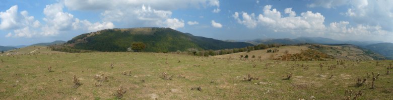 Bagoadietako gailurra. Hondoan, Egietako Gain eta Mearondo