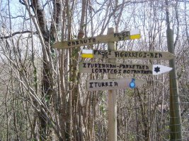 Bide gurutzea Pagoetan