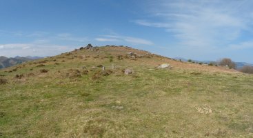 Kartelak Orizki1 adierazten badu ere, Pagolletako harrespilaren ondoan dago