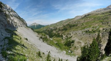 Bidea Foyas del Ingeniero izeneko sakonuneetan barrena