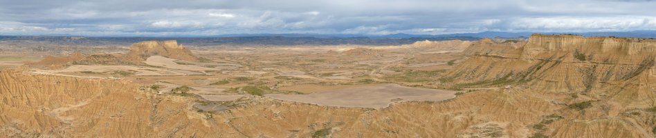 Panorama zabala Rallongo gailurretik