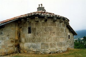 Nuestra Señora de Elizmendi ermita Kontrastan
