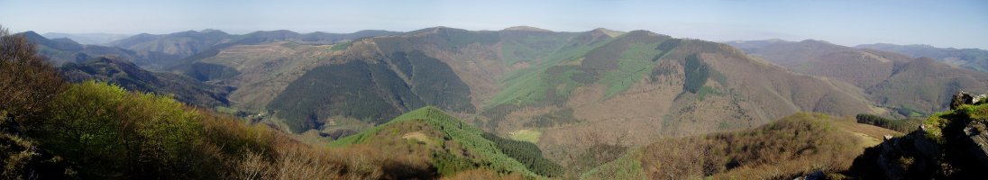 Ipar-ekialdera ikuspegi zabala