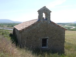 San Lorentzo ermita Obanos aldean