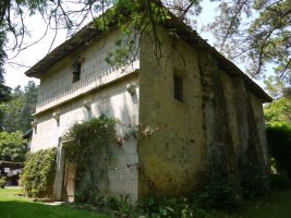 Andra Mari ermita Gizabaruruaga aldean