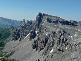Hiru Erregeen Mahaira Igoeratik