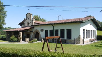 San Isidro ermita Getaria aldean