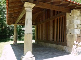 Sarriako Asentzio Txiki ermita Berriz aldean