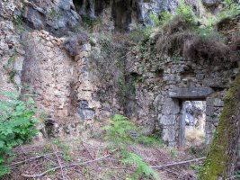 San Xipirio ermitaren aztarnak Urkizu aldean