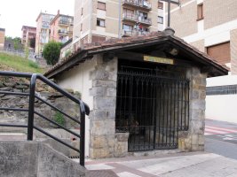Itxaropeneko Andra Maria ermita Uribarri auzoan