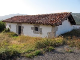Santa Barbara ermita Satrustegiko hilerrian