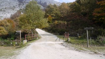 Zirauntzaren iturburura abiatzeko bidegurutzea