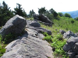 Agiñaga. Gaineko haitzak