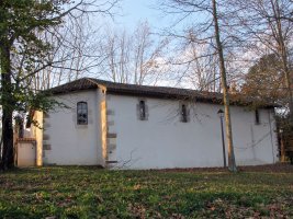 Chapelle de Serres ermita Azkaine aldean