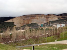 Harrobia herriaren gainean