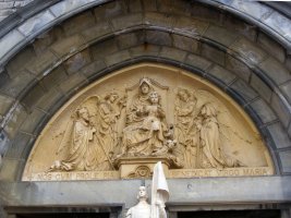 Sarrerako ate nagusia