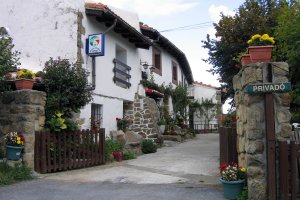 Artzu baserria, Nekazalturismoa